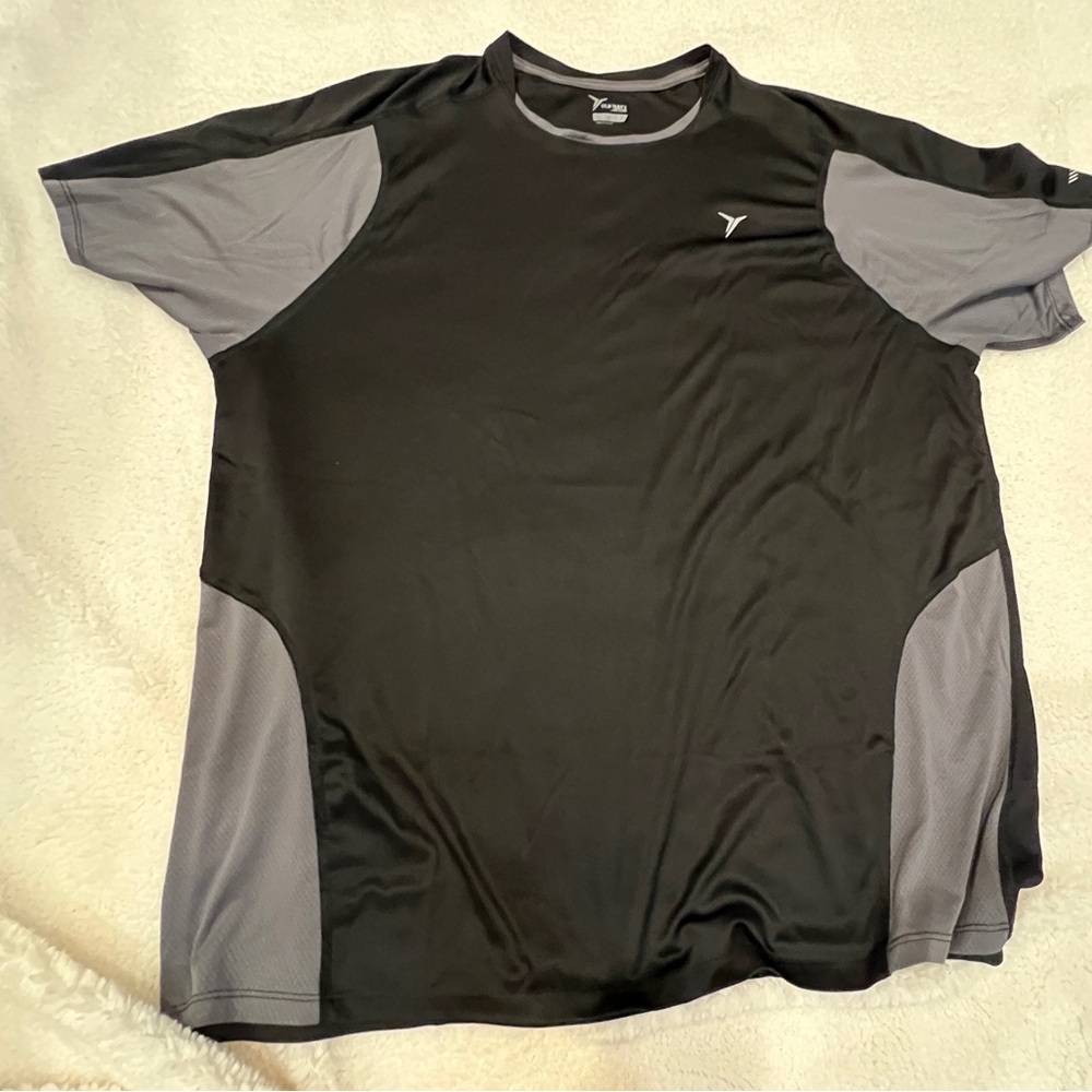 Men's Black and Gray Athletic Shirt